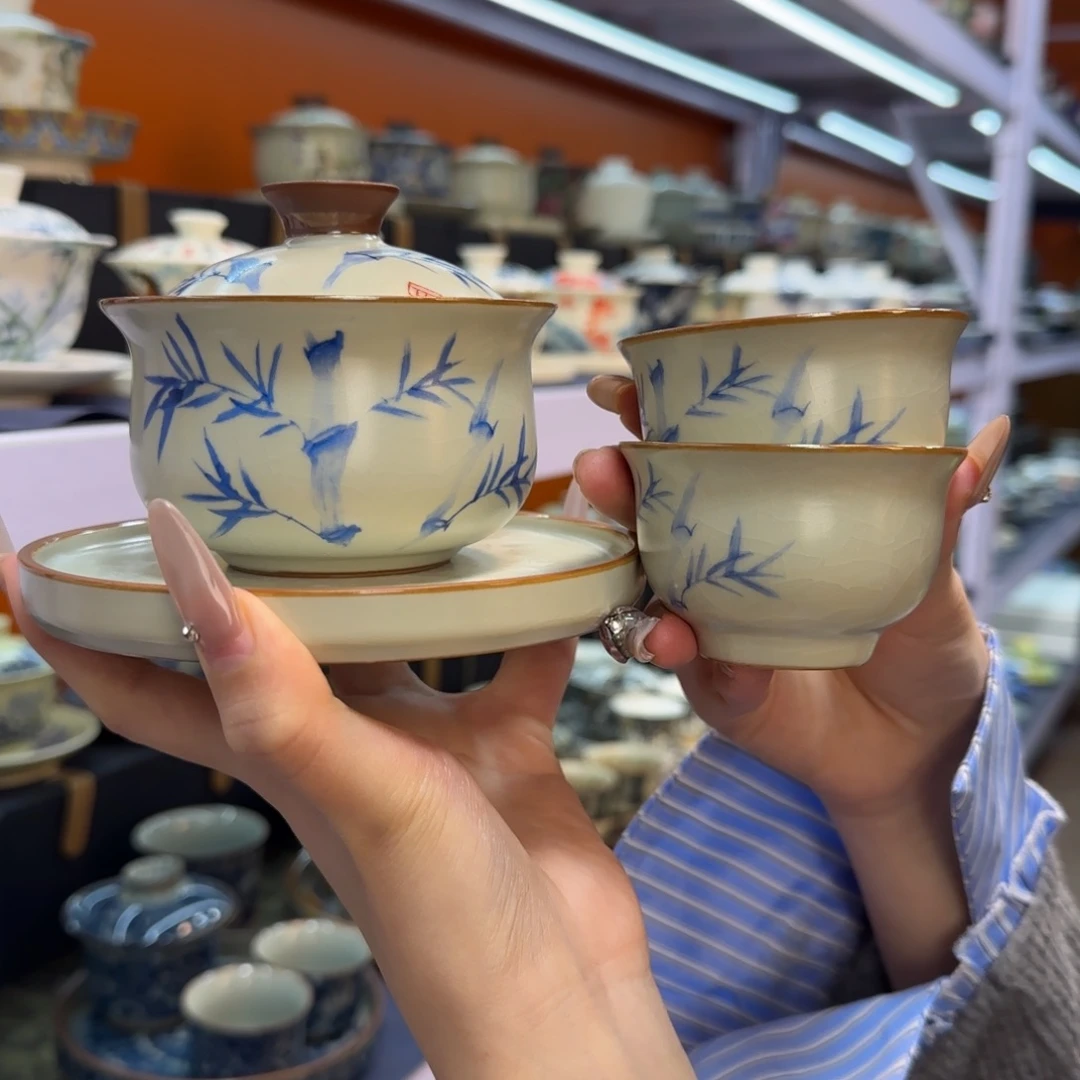 我在外面吃饭呢你在哪了我