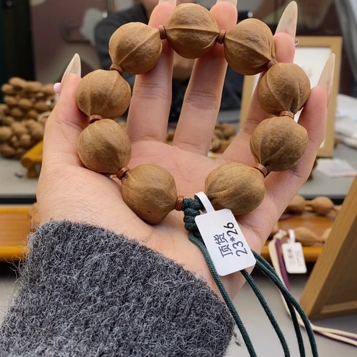 吊坠橄榄核*️****