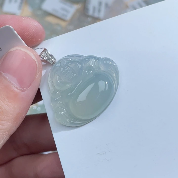 颈饰18K金镶嵌翡翠