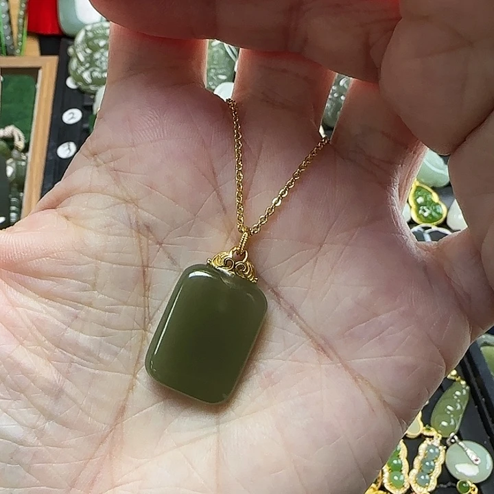 吊坠(赠链)银S925镶嵌和田玉