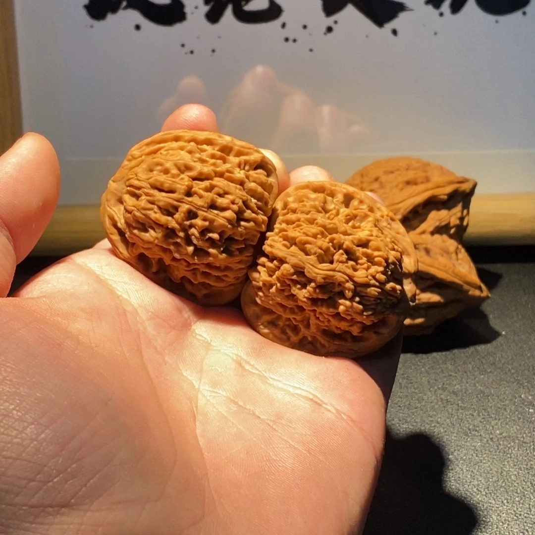 柠***儿核桃手串/手链南疆石41克重47