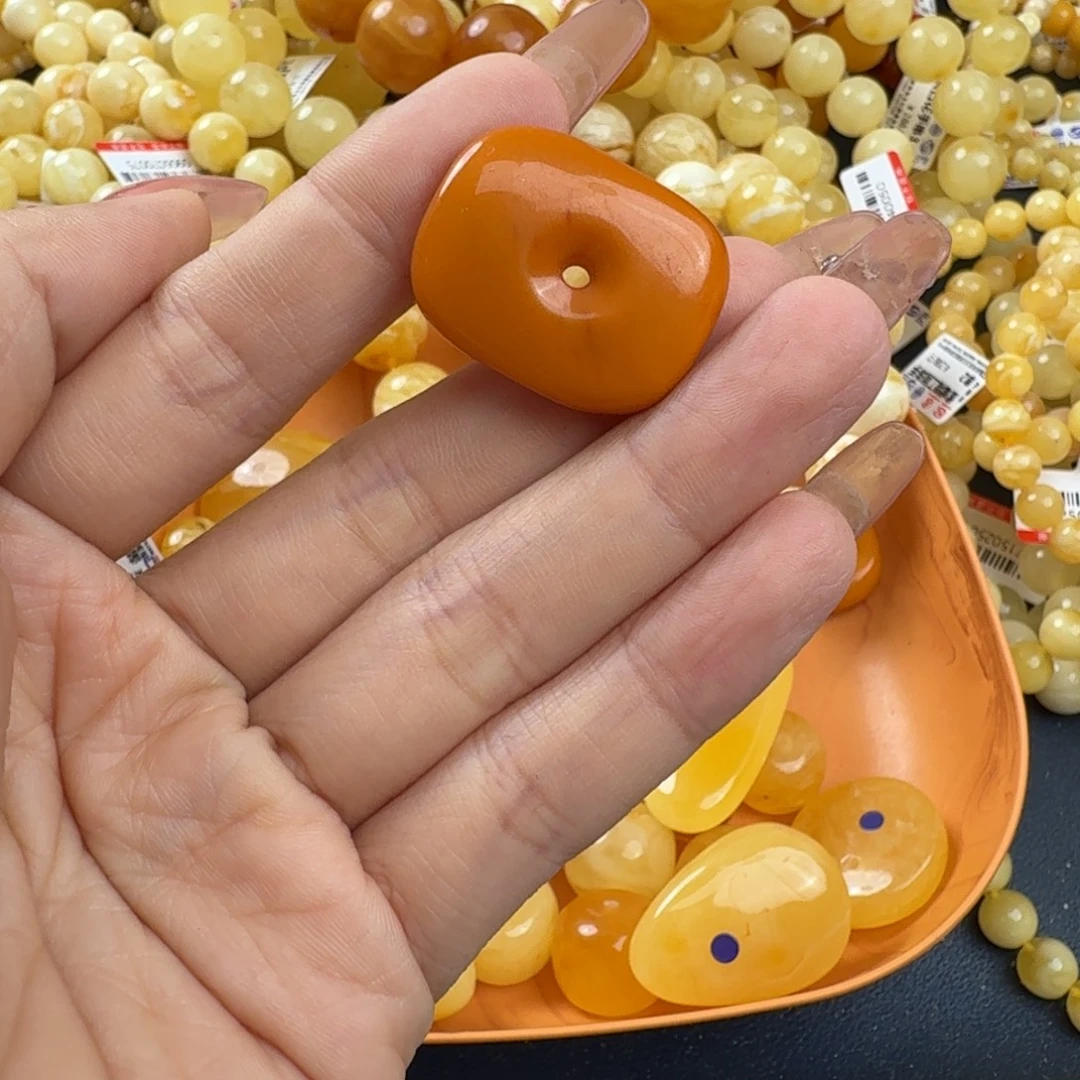 琥珀未镶嵌珠宝奇石