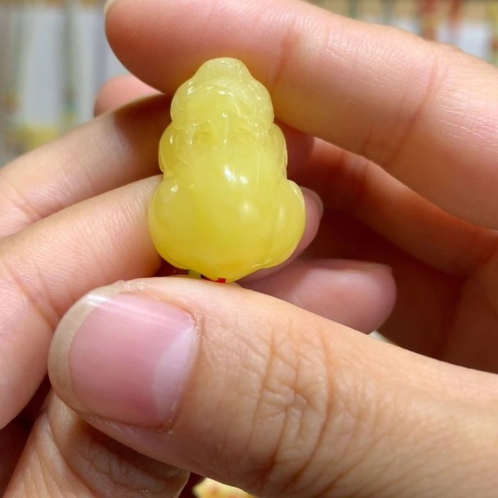 Y*** 裸石琥珀未镶嵌貔貅