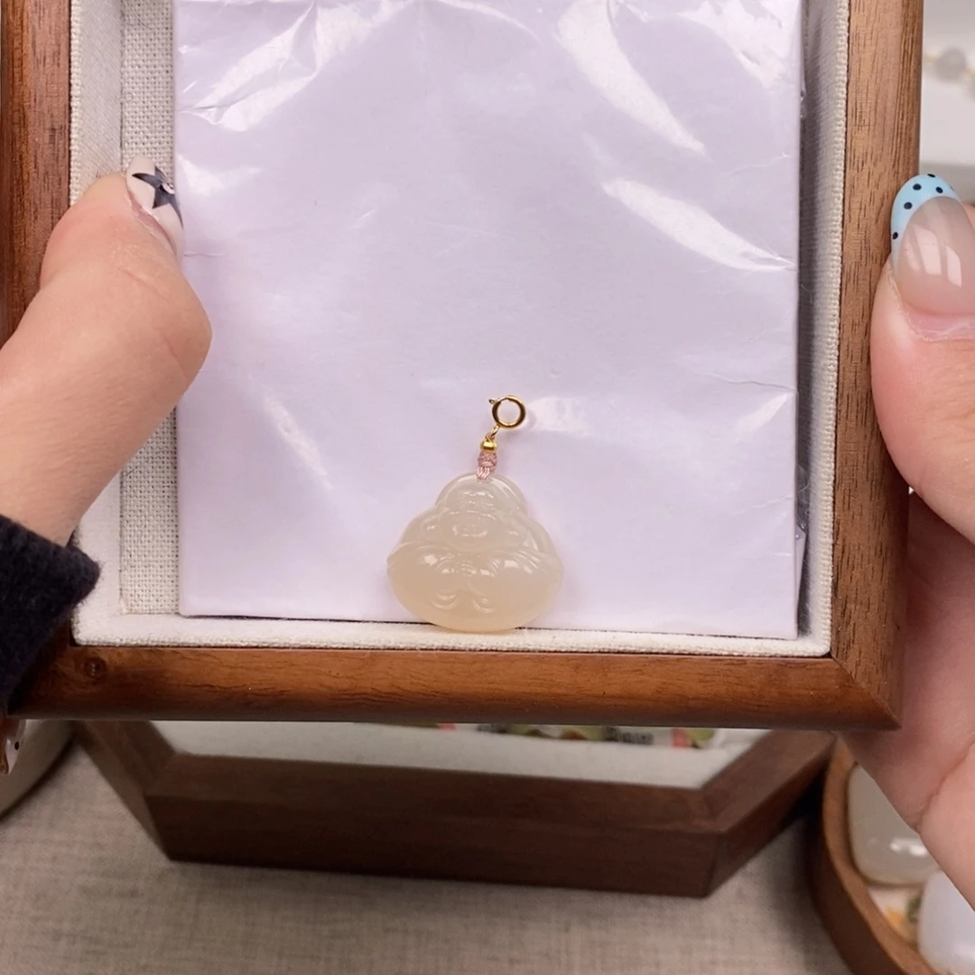 颈饰未镶嵌和田玉抱抱佛