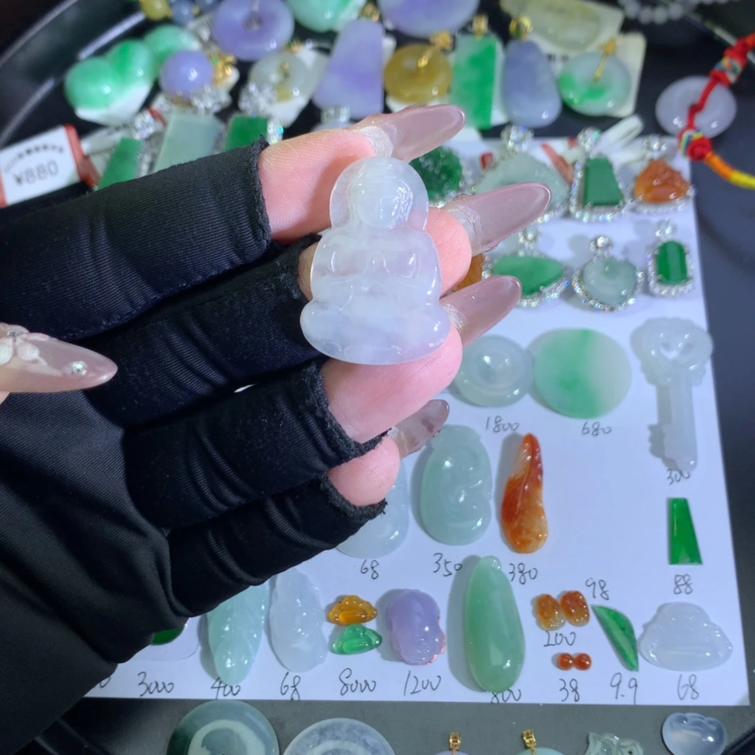 翡翠裸石未镶嵌观音