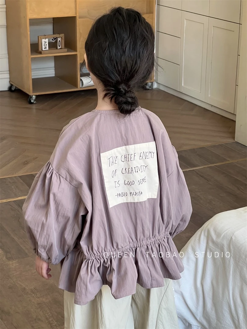 女童秋季外套韩版简约风字母贴布风衣女宝宝洋气荷叶边收腰外套