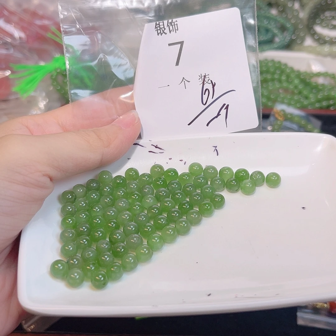 未镶嵌珠宝半成品水晶7 。