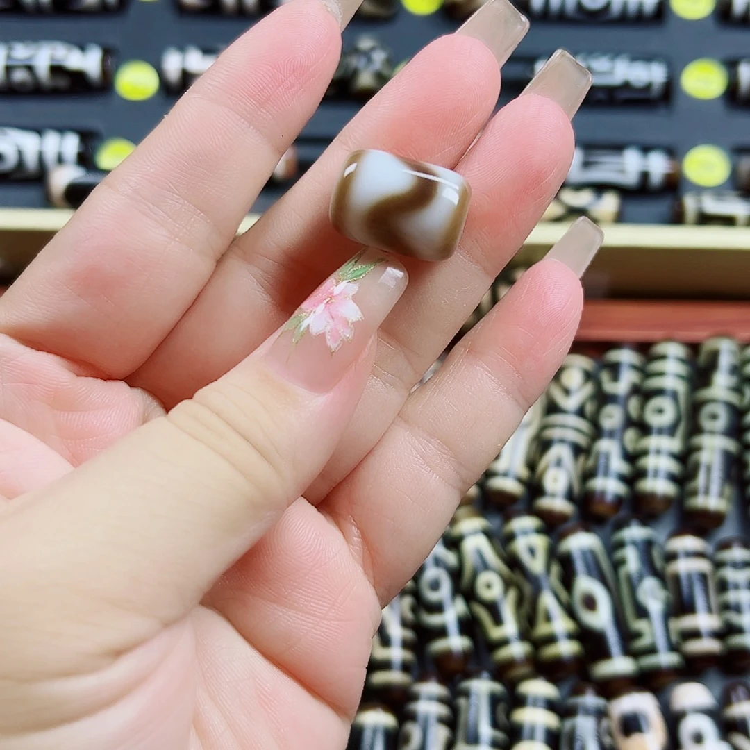 未镶嵌颈饰玛瑙/玉髓