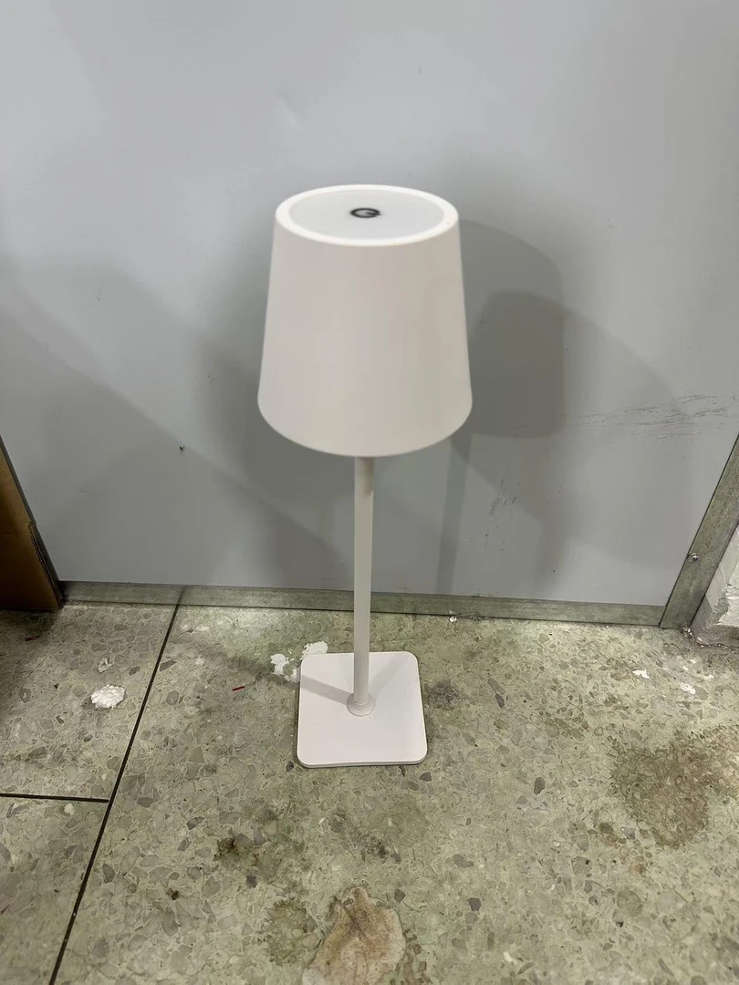 高颜值台灯24年老款卧室灯