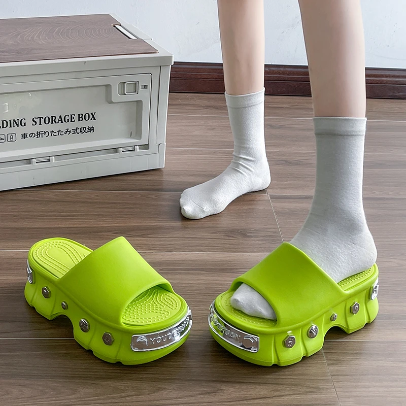 厚底增高时尚铆钉一字拖女夏季外穿朋克风网红爆款凉拖鞋百搭外穿