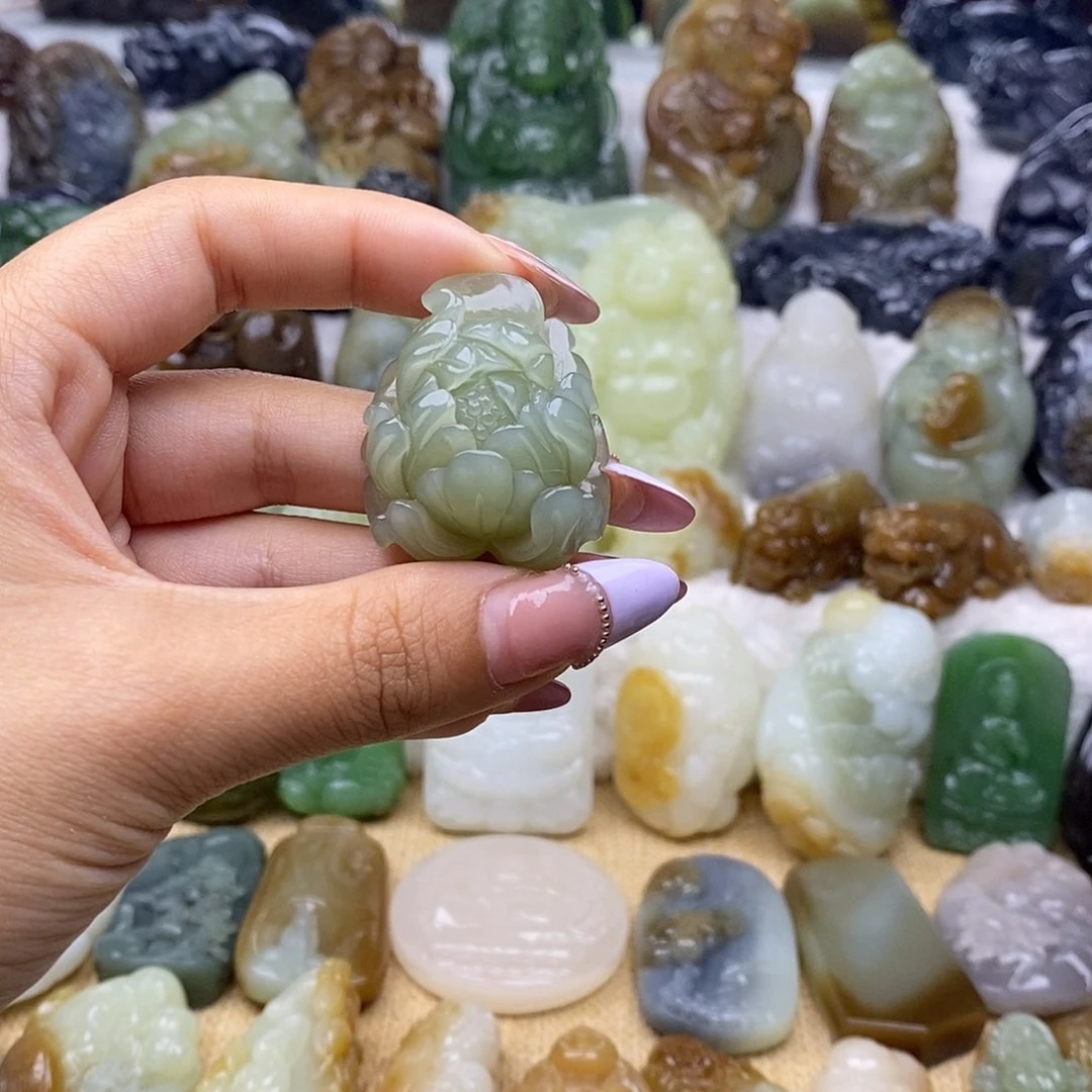 和田玉未镶嵌颈饰