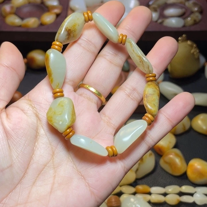 和田玉未镶嵌手链