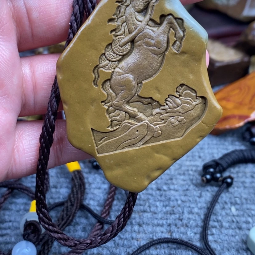 【闪购商品】原石雕刻手把件