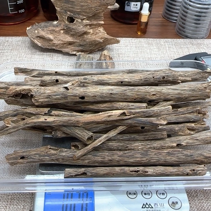 空***空沉香沉香碎屑块料100g