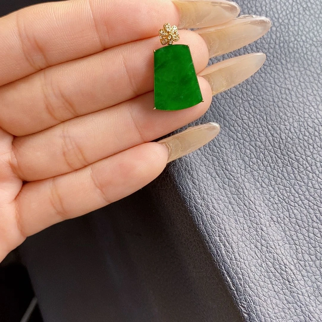 望***水翡翠18K金镶嵌颈饰翡翠