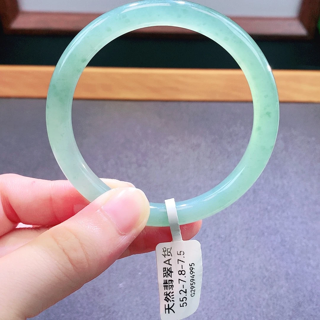 未镶嵌手镯翡翠天然翡翠