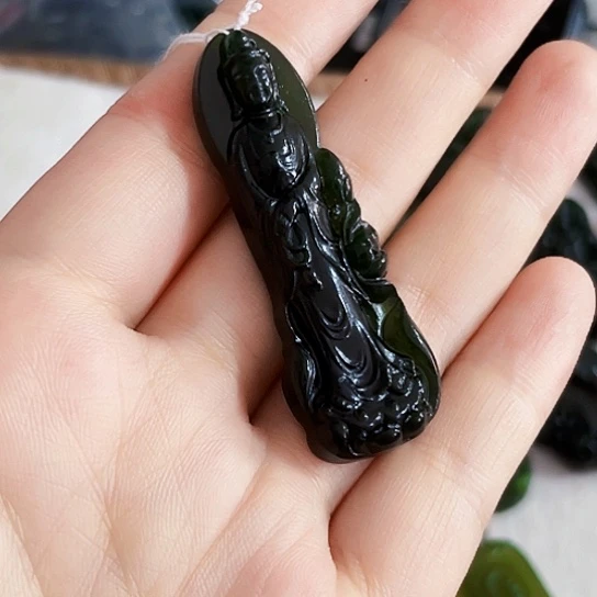 蛇纹石玉未镶嵌颈饰爱*