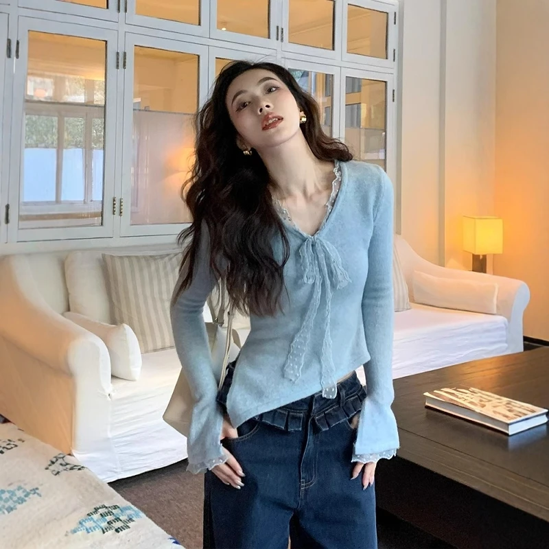 蓝色蕾丝显瘦气质长袖针织衫女秋冬不规则修身内搭打底衫短款上衣