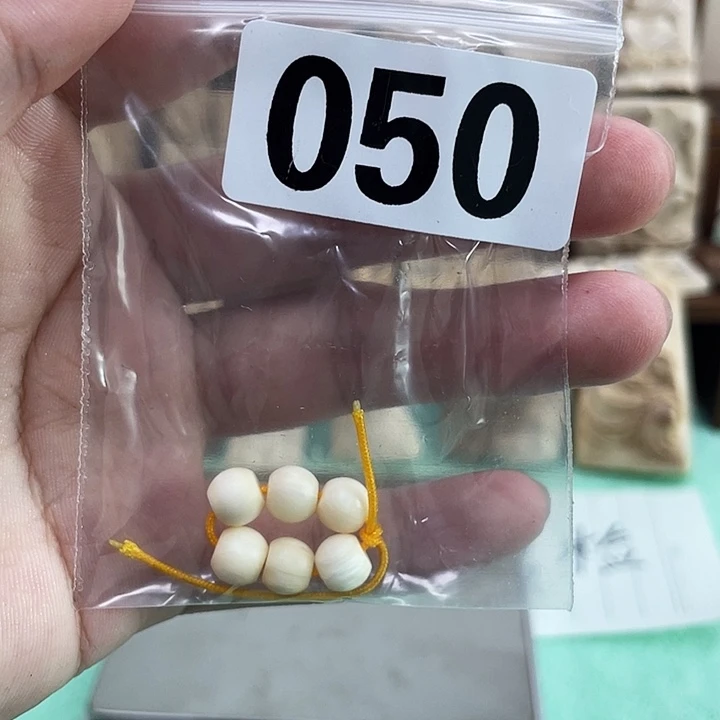 天然猛犸牙雕刻品