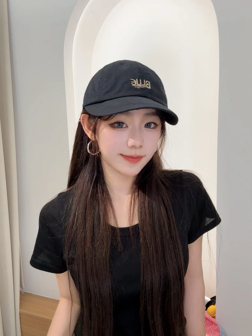 新款加宽帽檐鸭舌帽显脸小字母刺绣休闲百搭棒球帽