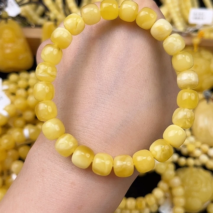 琥珀未镶嵌颈饰琥珀