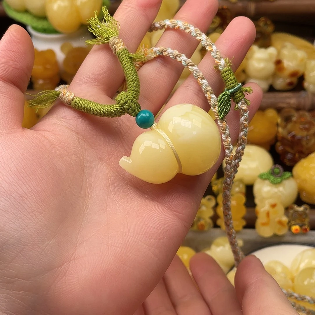 琥珀未镶嵌珠宝奇石