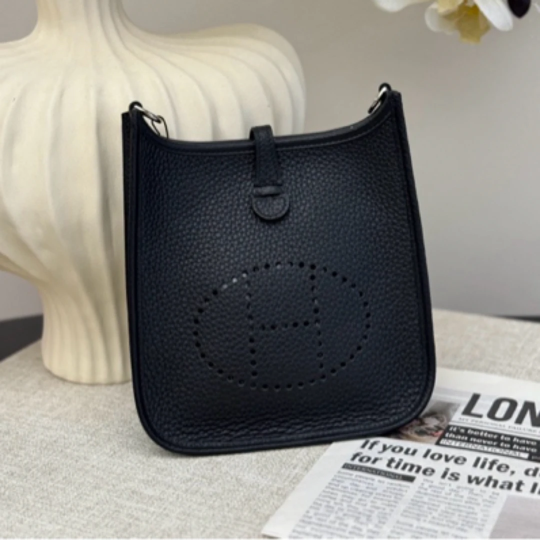 未使用 Hermes/爱马仕 Evelyne Mini 黑银 W刻