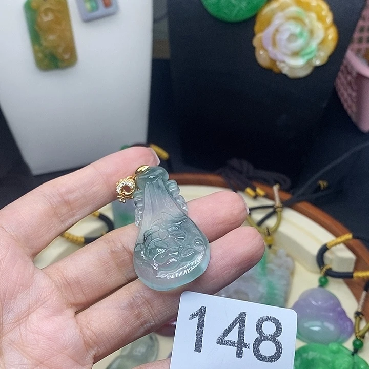 吊坠(赠链)未镶嵌翡翠
