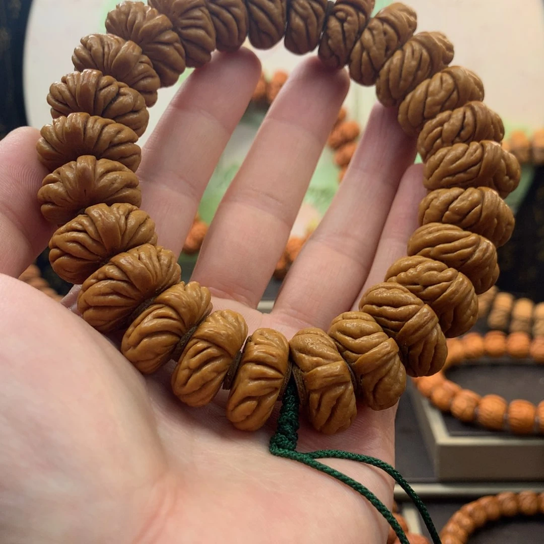 【闪购商品】桃核手串༺****༻23祥云纽扣