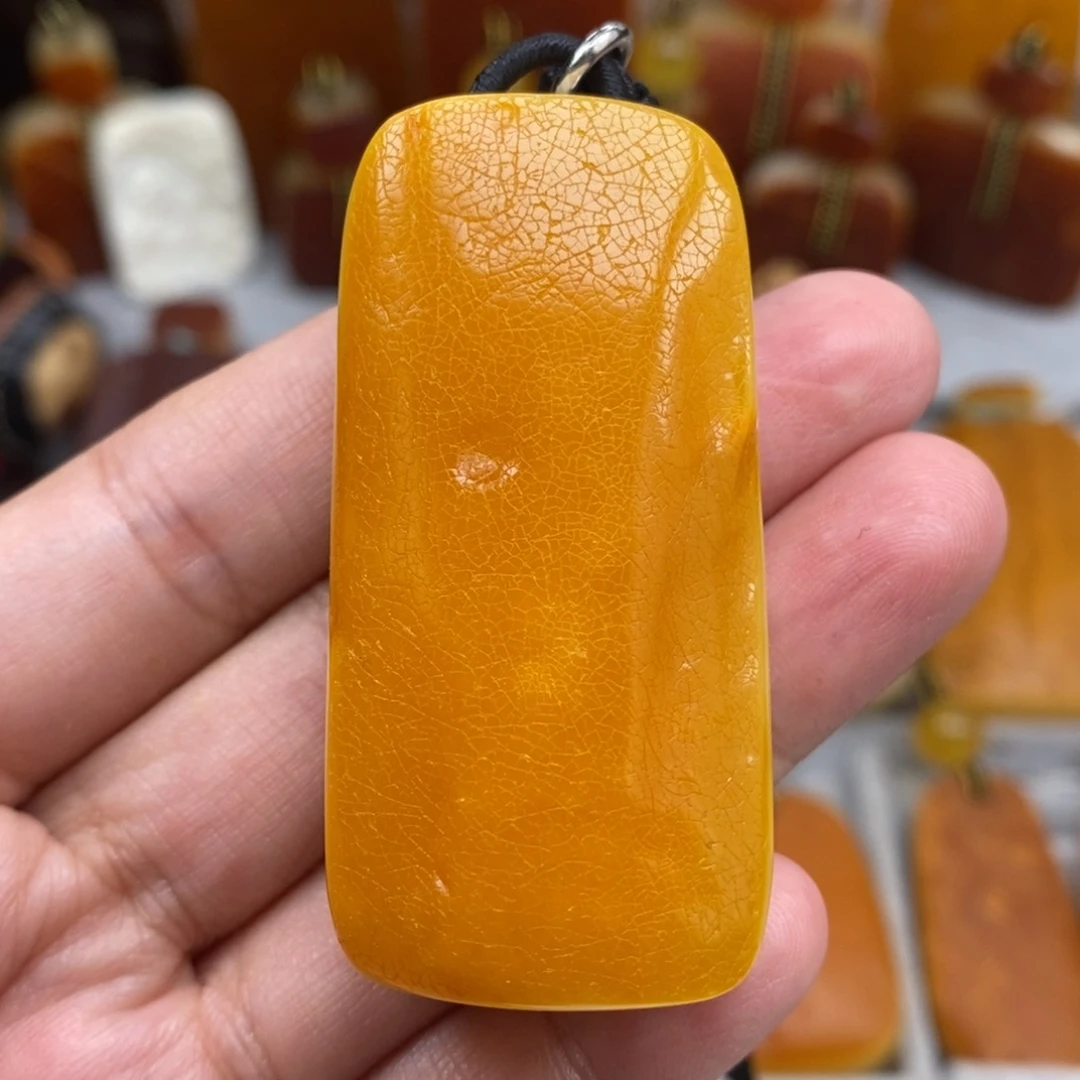 未镶嵌吊坠(赠链)琥珀