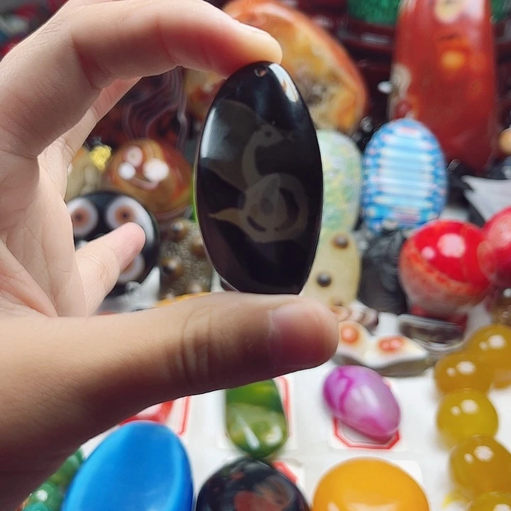 玛瑙/玉髓银S925镀金镶嵌珠宝奇石