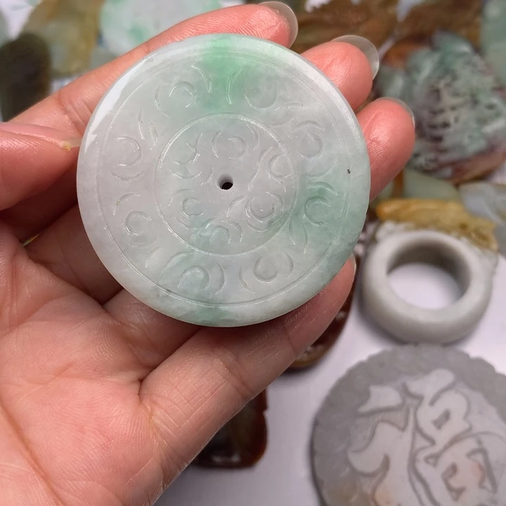 定制翡翠未镶嵌翡翠