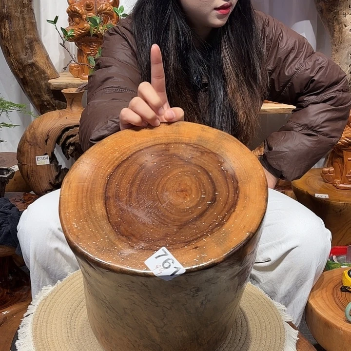 香樟木香樟木根雕凳子一物一拍