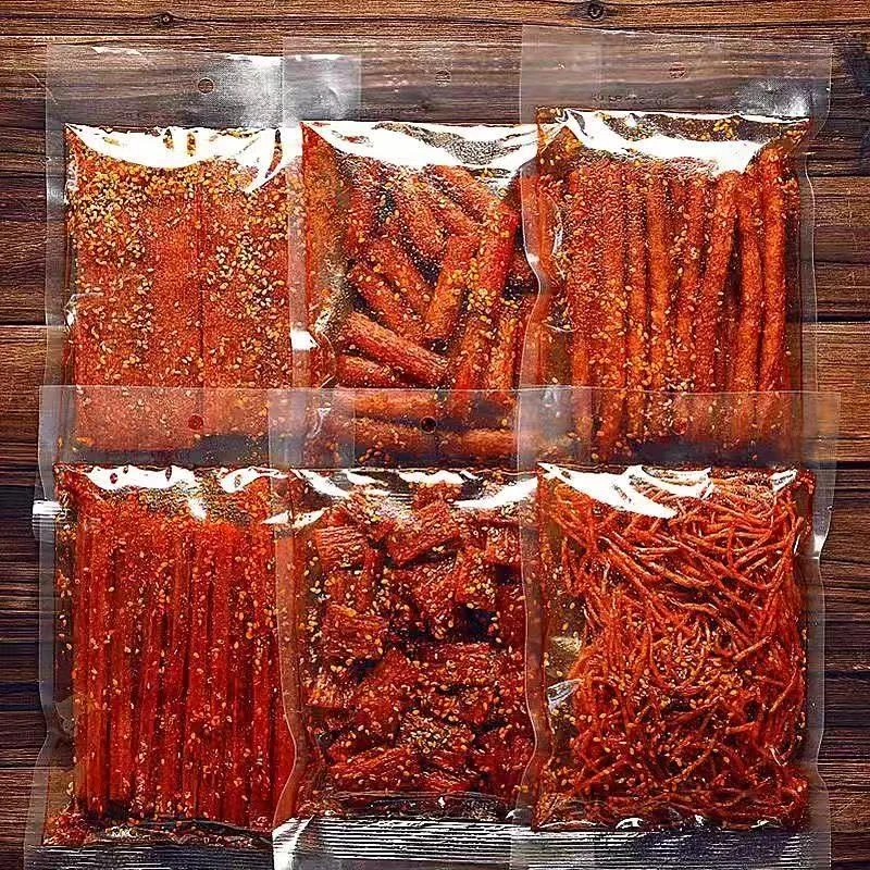 辣条辣丝辣棒组合大礼包晚上寝室充饥必备休闲食品嘴馋解馋小零食
