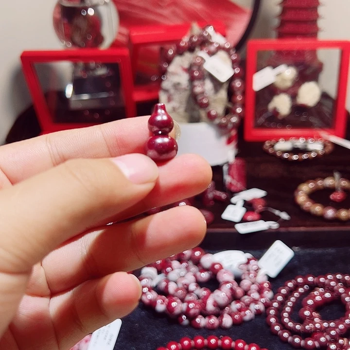 天然辰砂纯天然朱砂原矿葫芦