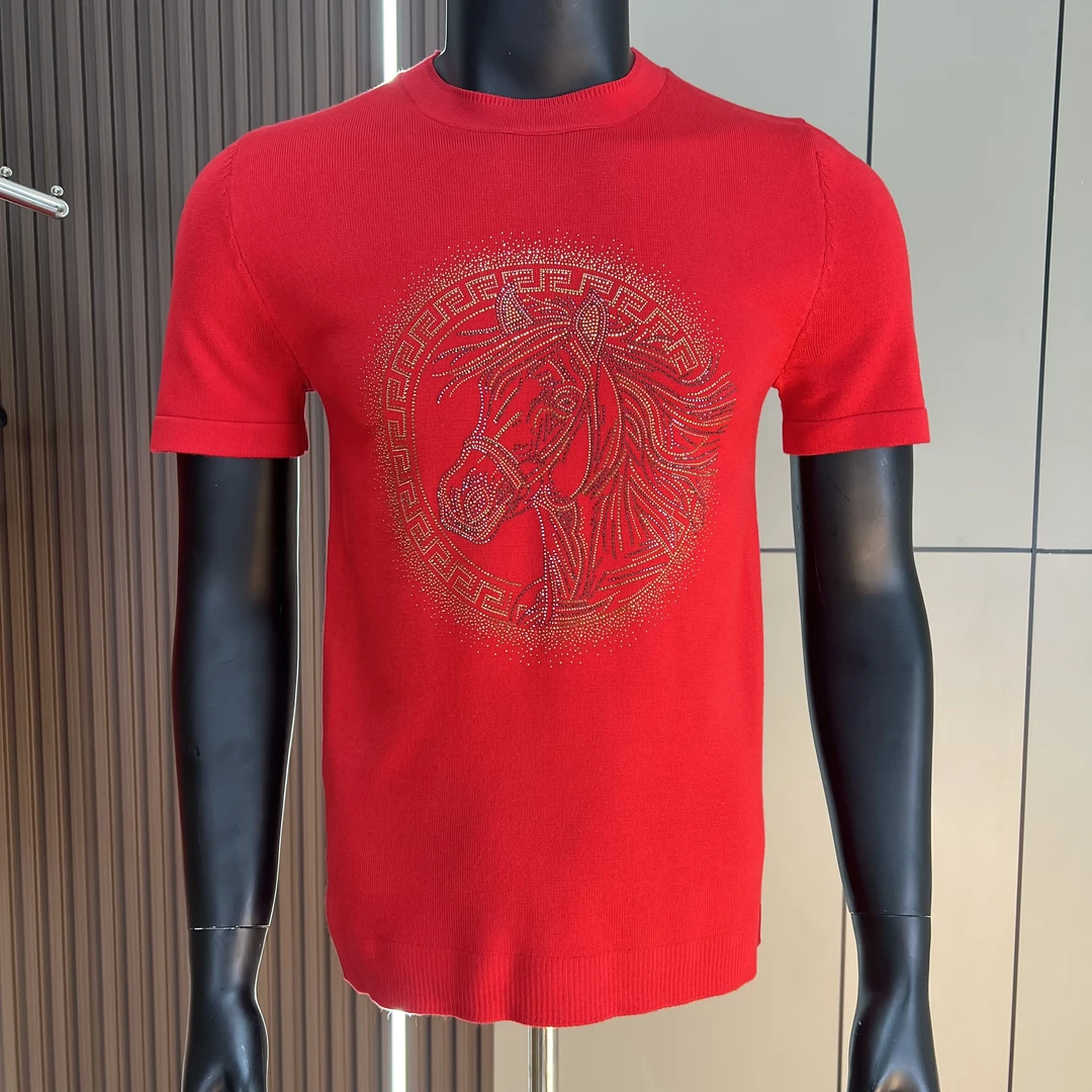 2026本命年红色圆领针织烫钻短袖冬季新款男士显瘦时尚百搭男装