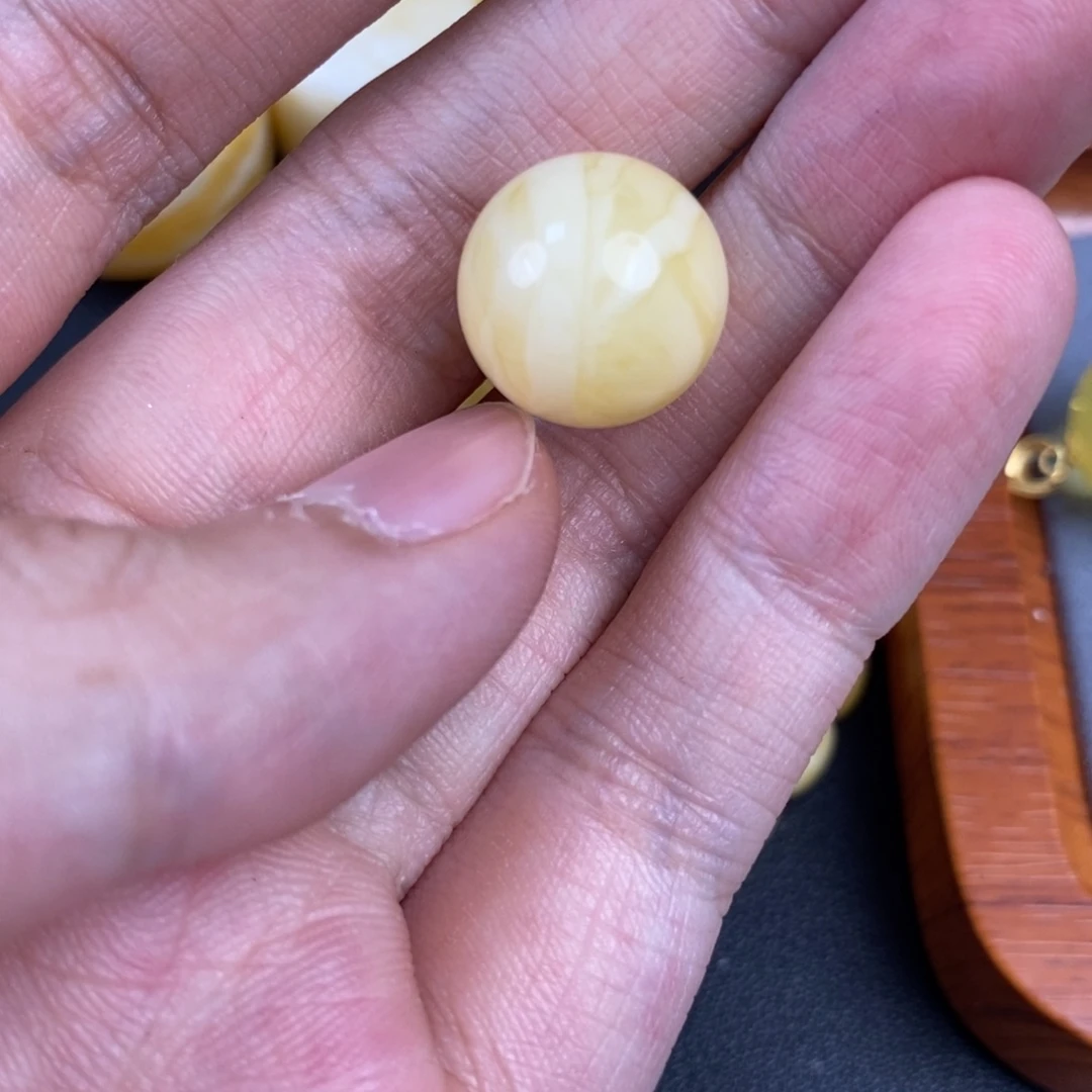 裸石琥珀未镶嵌天阶43
