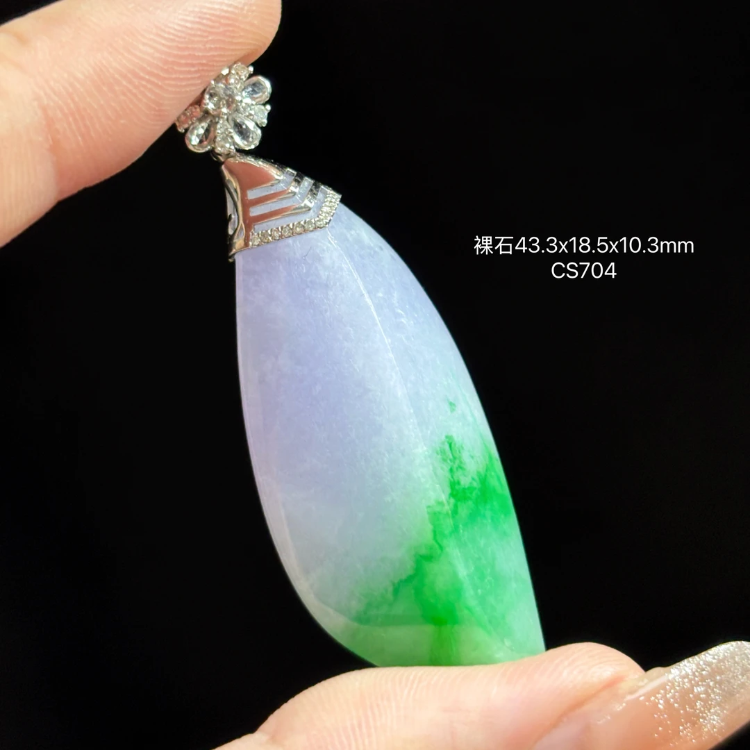 《缅甸珠宝严选》缅甸翡翠冰春彩福瓜吊坠（下单质询客服）CS