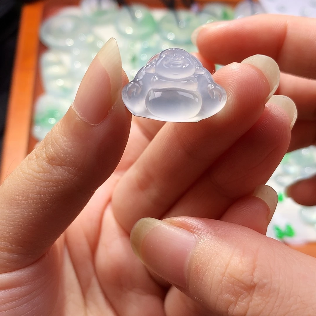 翡翠未镶嵌吊坠(不含链)灿****班佛公