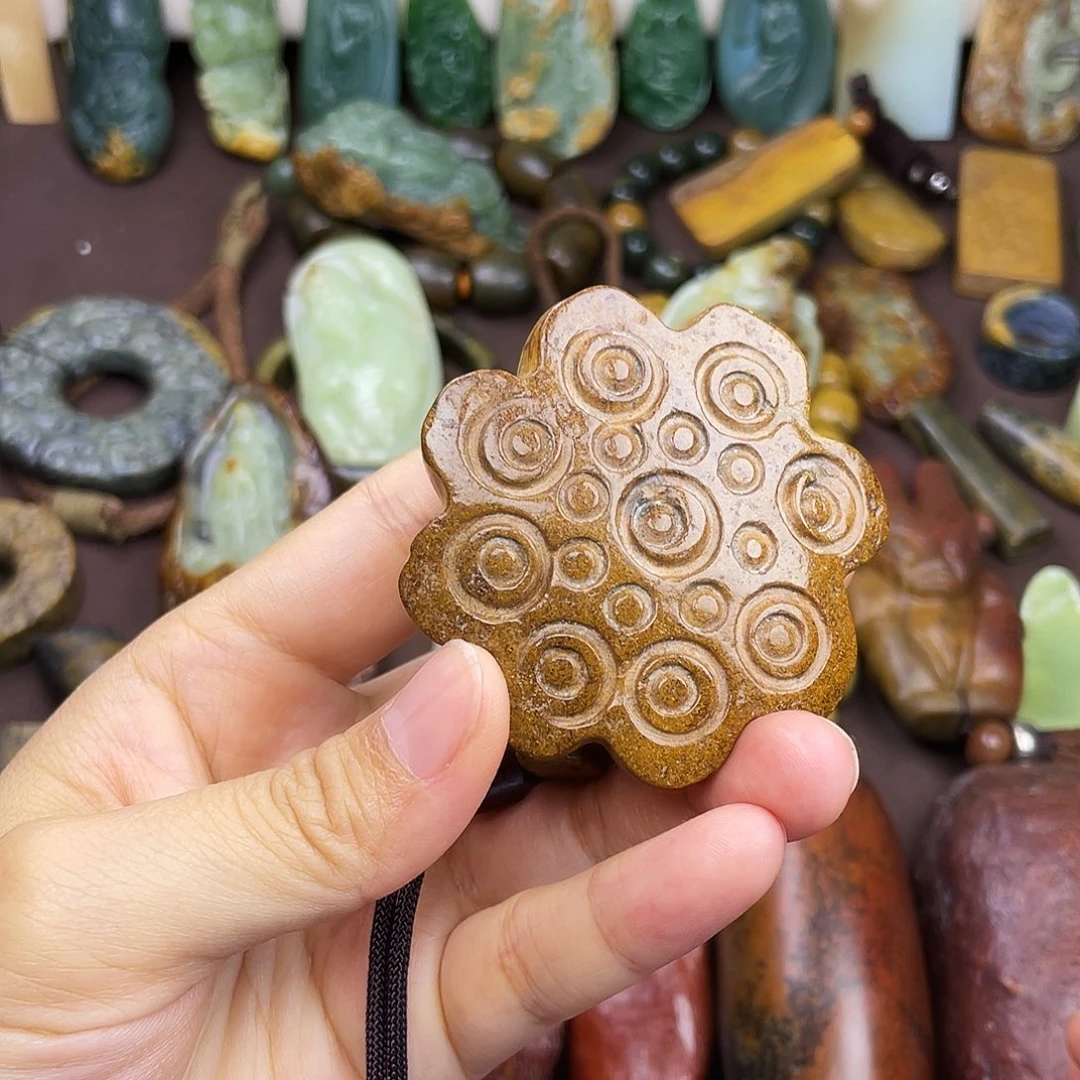 岫岩河磨玉（透闪石质玉）未镶嵌颈饰