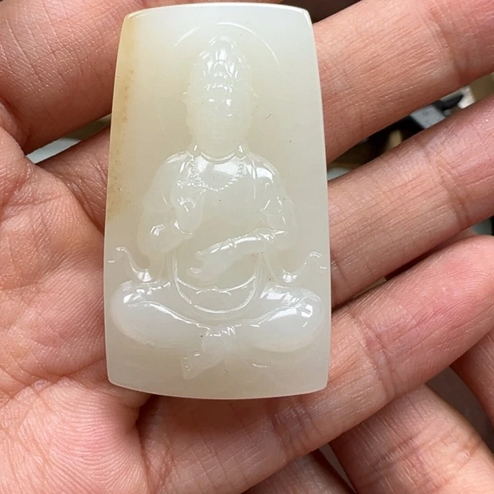 和田玉未镶嵌颈饰且末观音