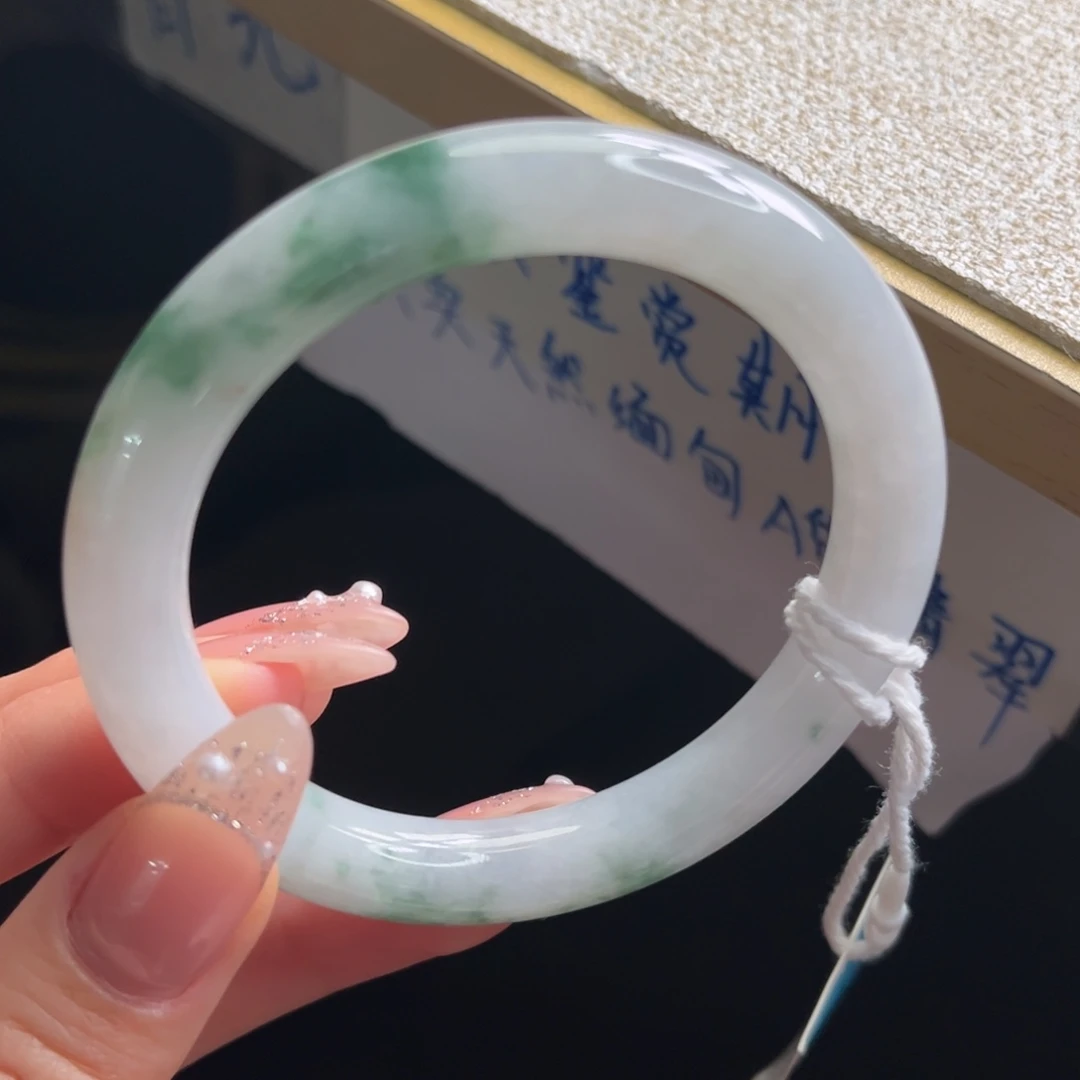 翡翠未镶嵌手镯手镯
