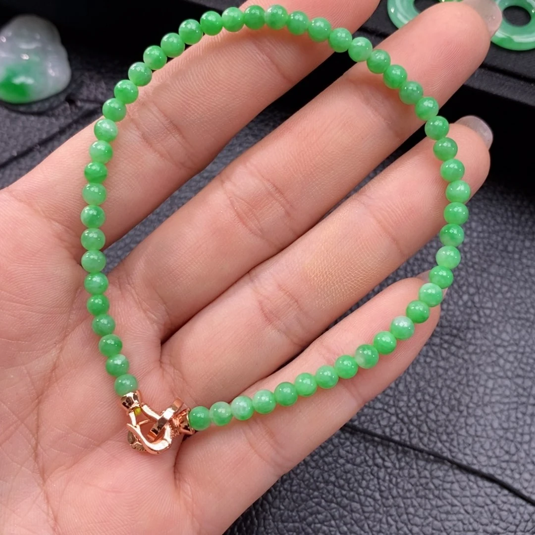 翡翠手串未镶嵌翡翠