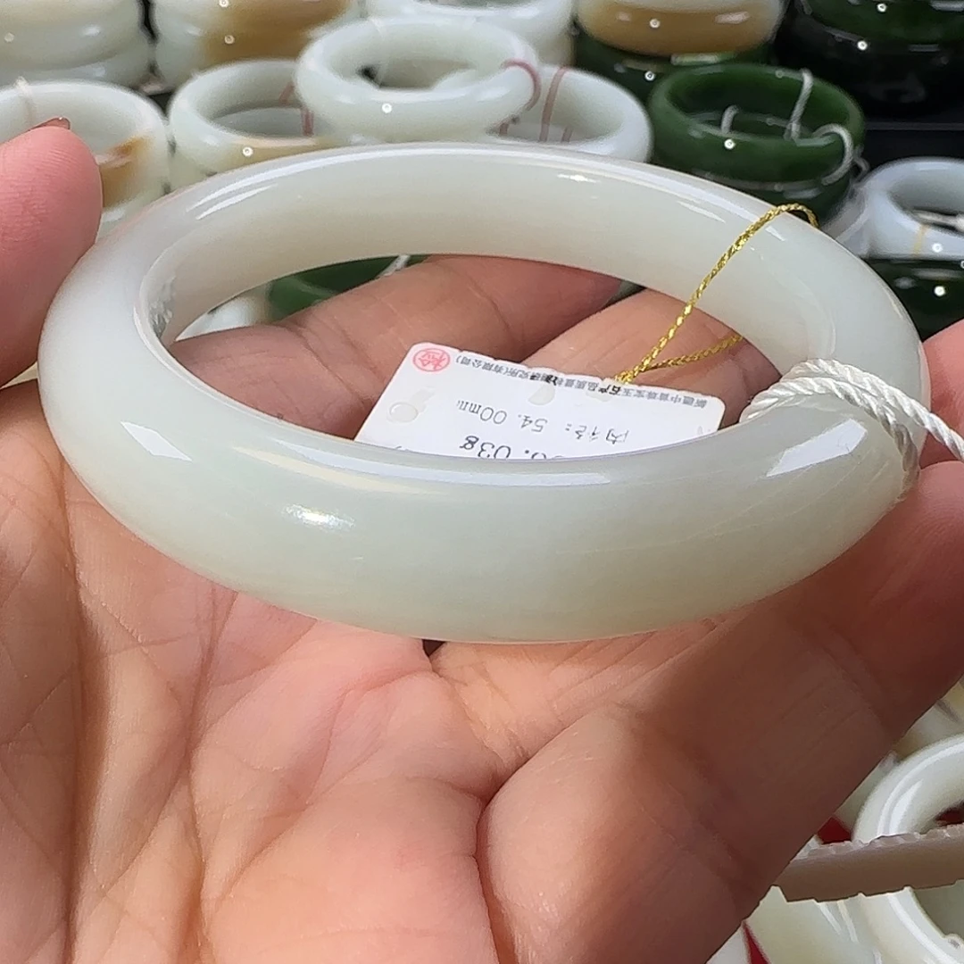 报***和田玉未镶嵌手镯