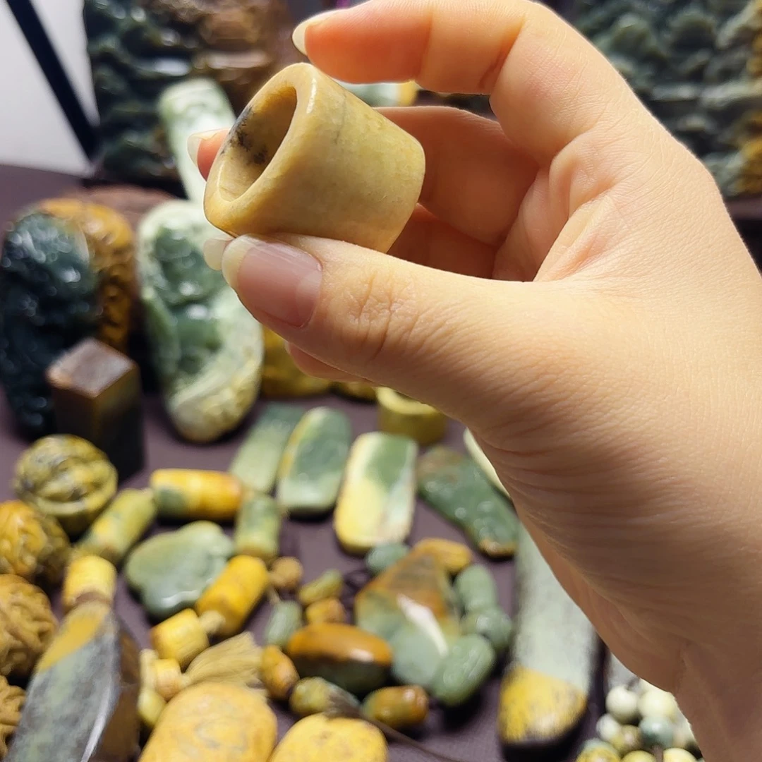 岫岩河磨玉（透闪石质玉）未镶嵌挂件