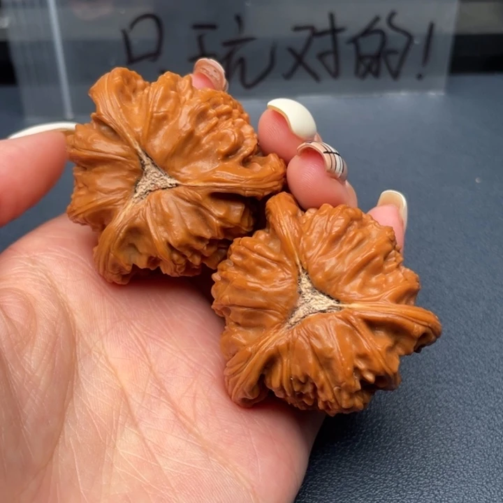 用***8吊坠文玩核桃白狮子