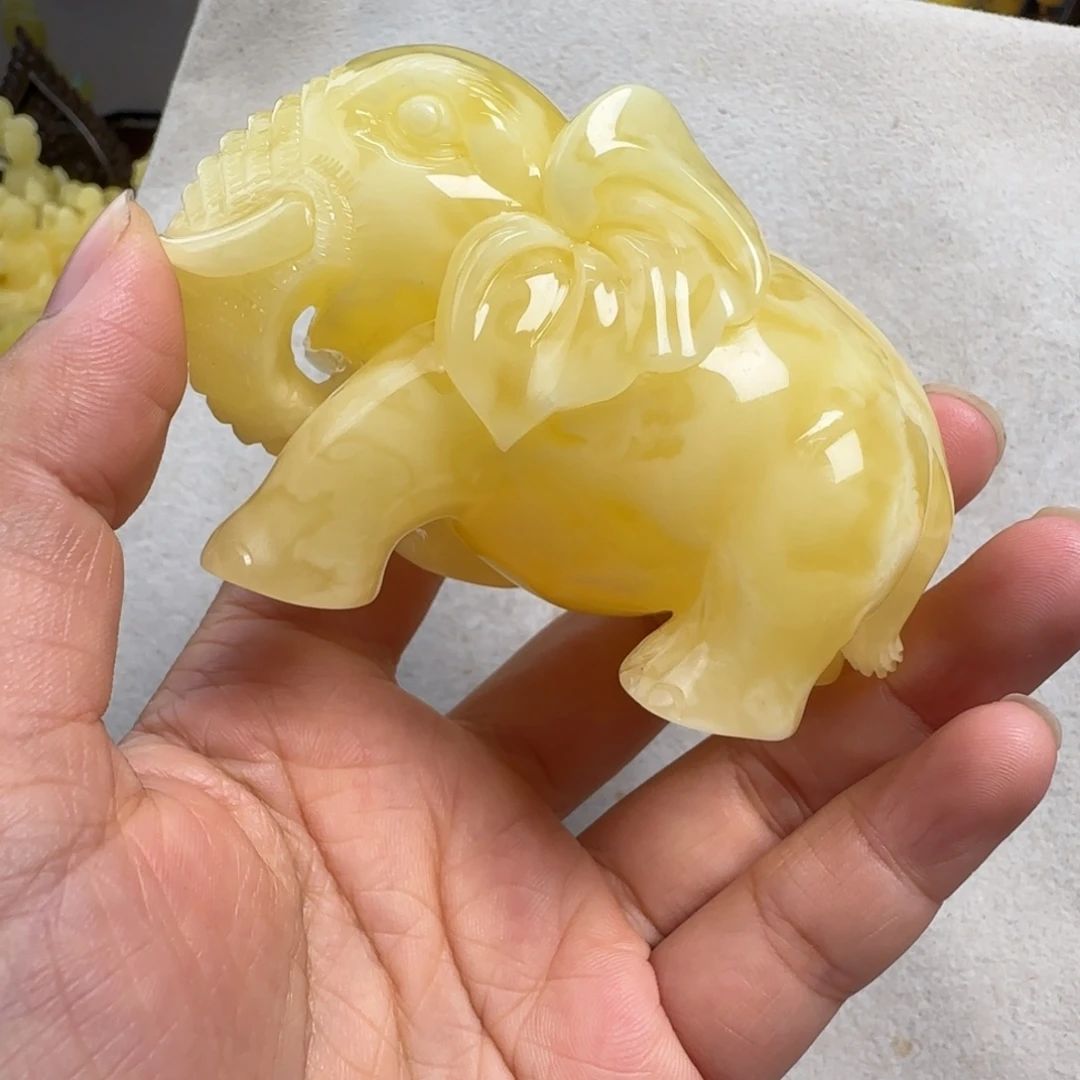 蜜蜡未镶嵌珠宝奇石