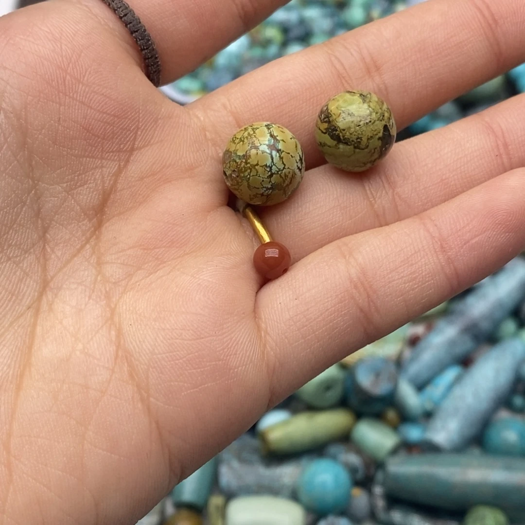 南红玛瑙未镶嵌珠宝奇石