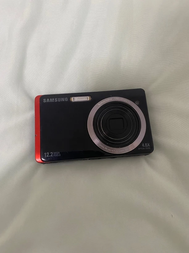 9新 Samsung/三星 st550黑色双屏可自拍ccd相机（屏幕瑕疵不影响）