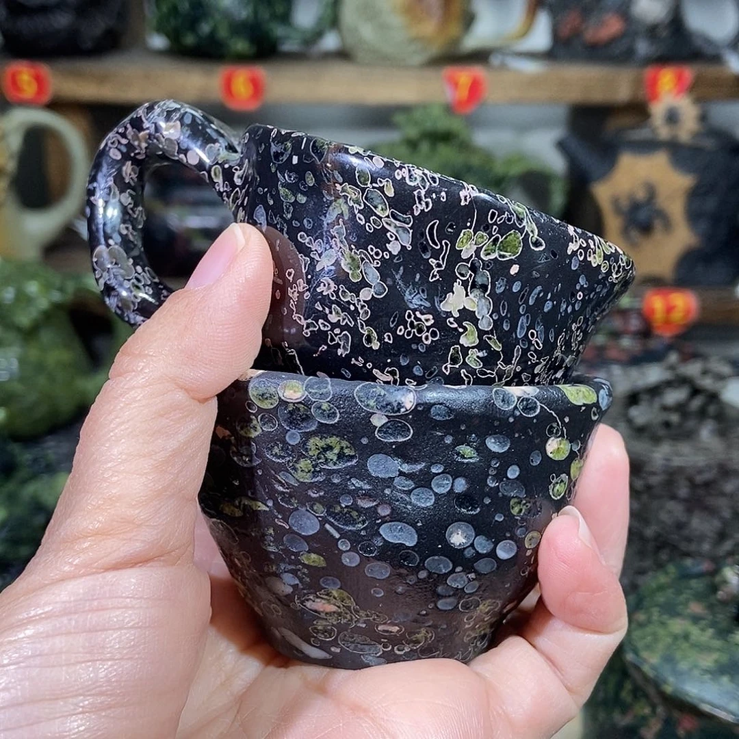 天***贸安山玉梅花玉精品杯微瑕